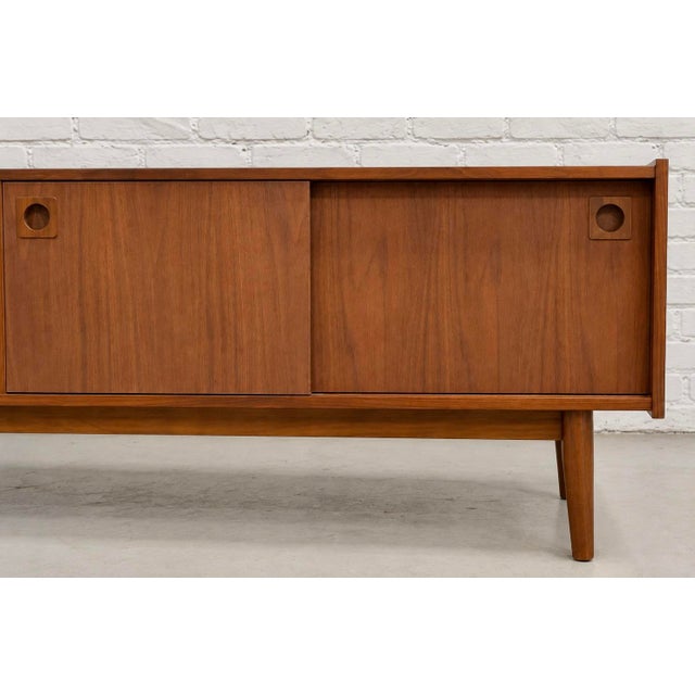 Brown Modern Walnut Credenza / Media Console | Minimalist Sliding Door Sideboard For Sale - Image 8 of 10