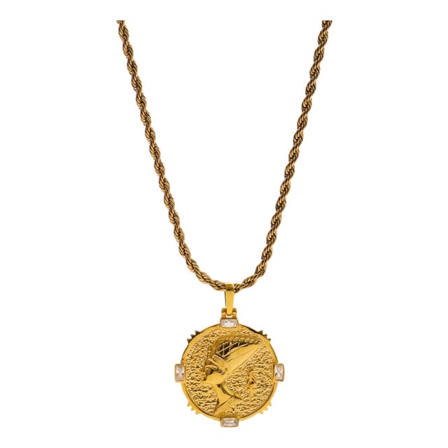 Queen Nefertiti Medallion Gold Necklace For Sale