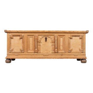 18th Century Dutch Baroque Style Pine Mule Blanket Chest For Sale