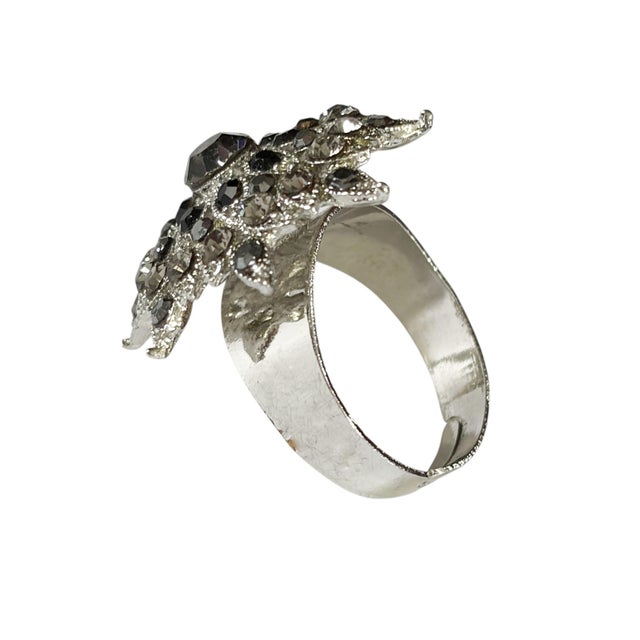 Vintage Ring W Unique Flower Shape Size 7 Resizable For Sale - Image 4 of 5