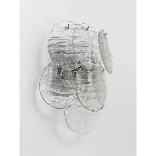 Modernist Blatt Ice Glass Disc Sconce attributed to J. T. Kalmar for Kalmar, Austria, 1960s For Sale - Image 6 of 9