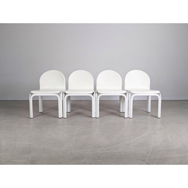 Mid-Century Modern Orsay Chairs by Gae Aulenti, Set of 4 For Sale - Image 3 of 13