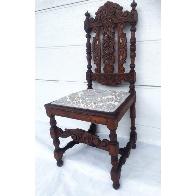 19th Century Neo-Renaissance Oak Chair For Sale - Image 4 of 18
