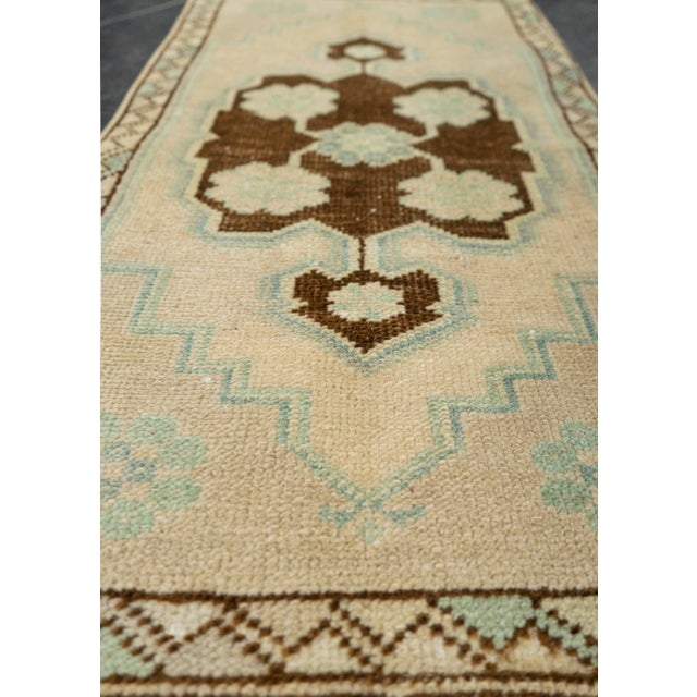Turkish Turkish Mini Rug Oriental Hand Knotted Vintage Rug 1'6" x 3' #21291 For Sale - Image 3 of 8