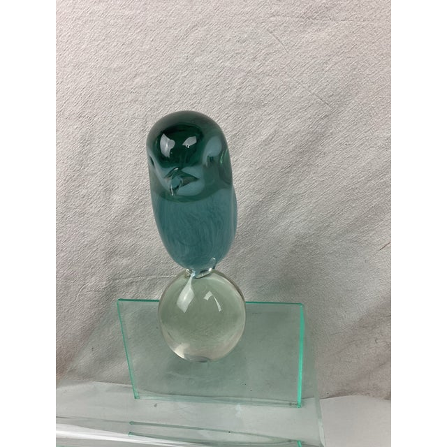 Mid-Century Modern Murano Glass Neodymium Alexandrite Bird Sculpture by Oggetti For Sale - Image 3 of 11