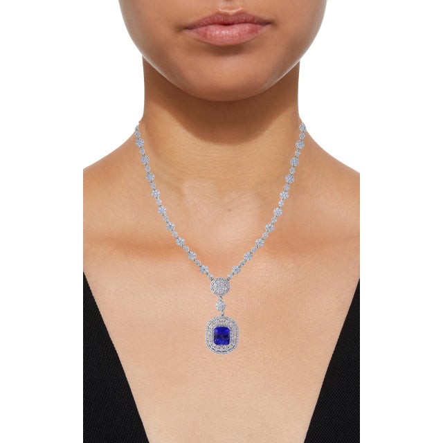 2010s 7 Carat Cushion Tanzanite and 13 Carat Diamond Pendant/ Necklace 18 Karat Gold For Sale - Image 5 of 18