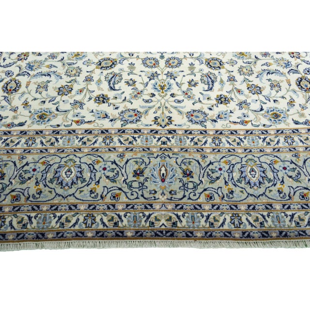 Cream Middle Eastern Hand-Knotted Kashan Rug in Wool, 1990s For Sale - Image 8 of 13