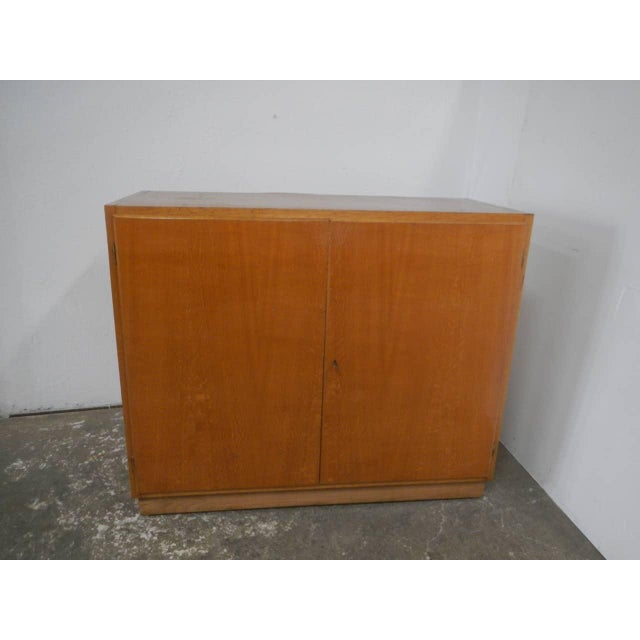 with 5 upper drawers measuring 16x42 cm (4.2 x 16.5 x 4.5 inches), and 6 side drawers measuring 42x27x6 cm (16.5 x 10.5 x...