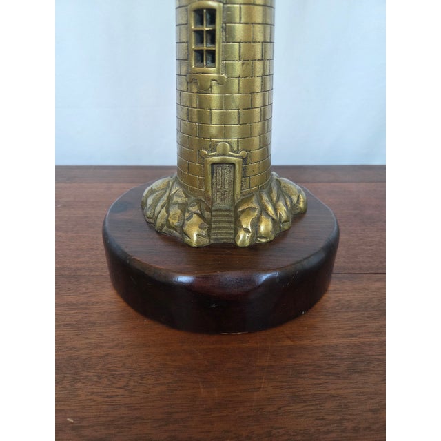 Late 20th Century Mid-Century Modern Nautical Brass Lighthouse Table Lamp W/ Hardwood Base For Sale In Tampa - Image 6 of 10