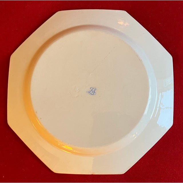 Antique 19th Century French Montereau Creamware Octagonal Plate Decorated With Silhouettes For Sale - Image 4 of 7