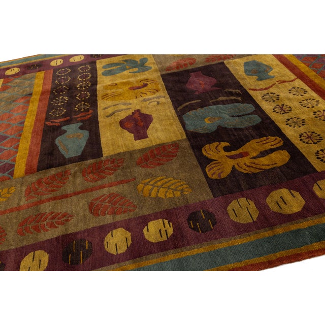 Modern Tibetan Hand-Knotted Wool and Silk Rug With Botanical and Geometric Motif For Sale In New York - Image 6 of 10