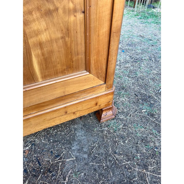 19th Century French Louis Philippe Solid Walnut Sideboard / Buffet For Sale - Image 12 of 13