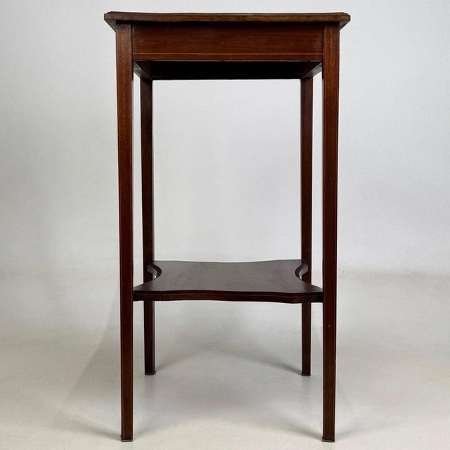 Antique Early 20th Century English Edwardian Mahogany Side Table For Sale - Image 4 of 11