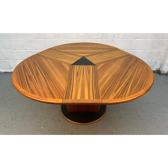Late 20th Century Skovby Model Dc06 "Lotus" Expanding Circular Dining Table For Sale In New York - Image 6 of 14