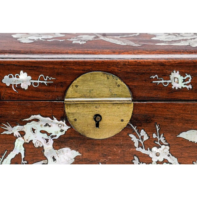 Wood Nice 19th-Century Antique Chinese Mother of Pearl Inlay Wood Box Asian China For Sale - Image 7 of 16