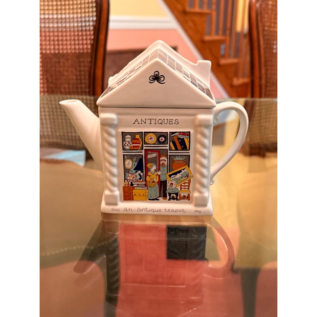 his piece is a classic collectible from the late 1980s to 1990s Wade England "English Life Teapots" series. Specifically,...
