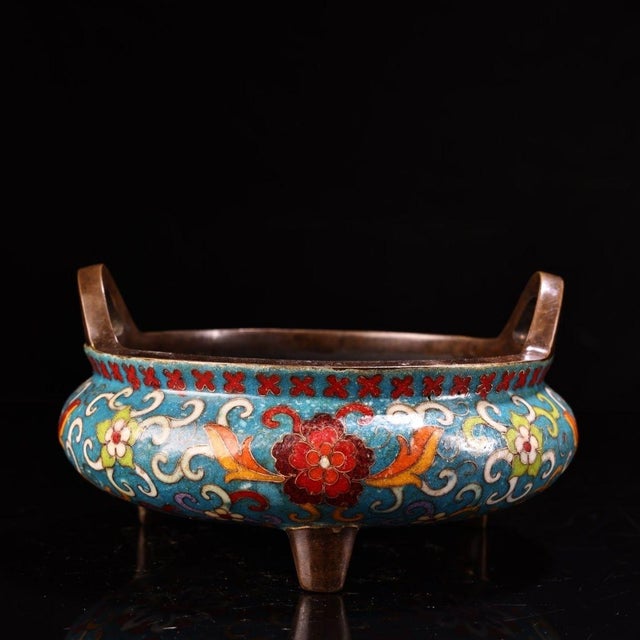 1980s Cloisonné Tripod Censer With Upright Ears - Blue Floral Enamel For Sale - Image 4 of 10