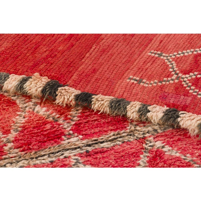 Textile Vintage Moroccan Berber Rug With Geometric Design by Rug & Kilim, 1950-1959 For Sale - Image 7 of 9