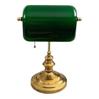 Vintage Brass Bankers Desk Lamp With Emerald Green Glass Shade For Sale