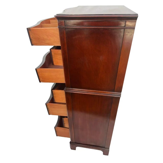 Hepplewhite 1960s Vintage Drexel Travis Court Lingerie Dresser Chest Seven Drawers Hepplewhite For Sale - Image 3 of 12