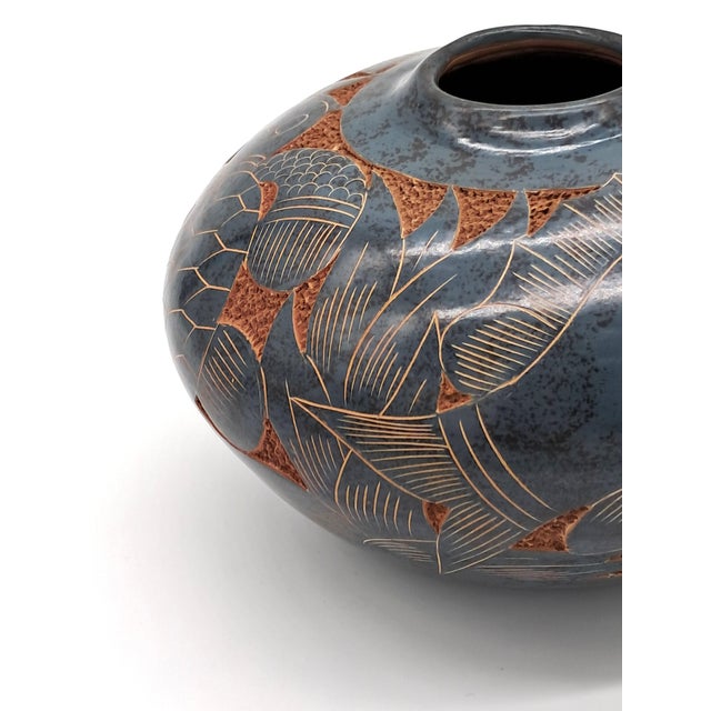 Ceramic Signed Emir Calero Nicaraguan Pottery Vase, Hand-Carved Fish Design For Sale - Image 7 of 12