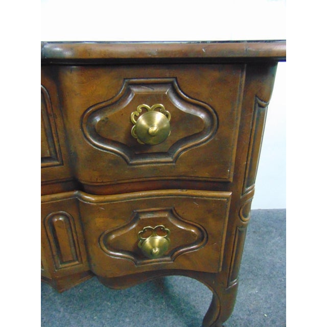 Baker Louis XV Style Walnut Serpentine Commode For Sale In Philadelphia - Image 6 of 10