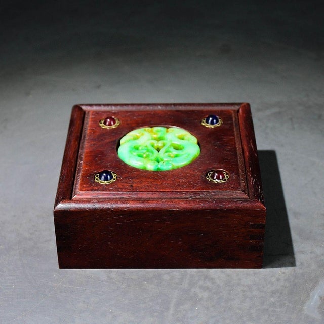 dd a touch of opulent elegance to your space with this exquisite vintage Chinese jewelry box. Expertly crafted from richly...