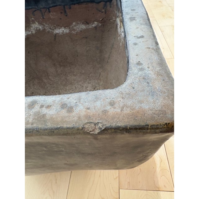 Late 20th Century Large Minimalist Modern Cast Iron Planters With Deep Metallic Glaze - Set of 2 For Sale In Los Angeles - Image 6 of 11