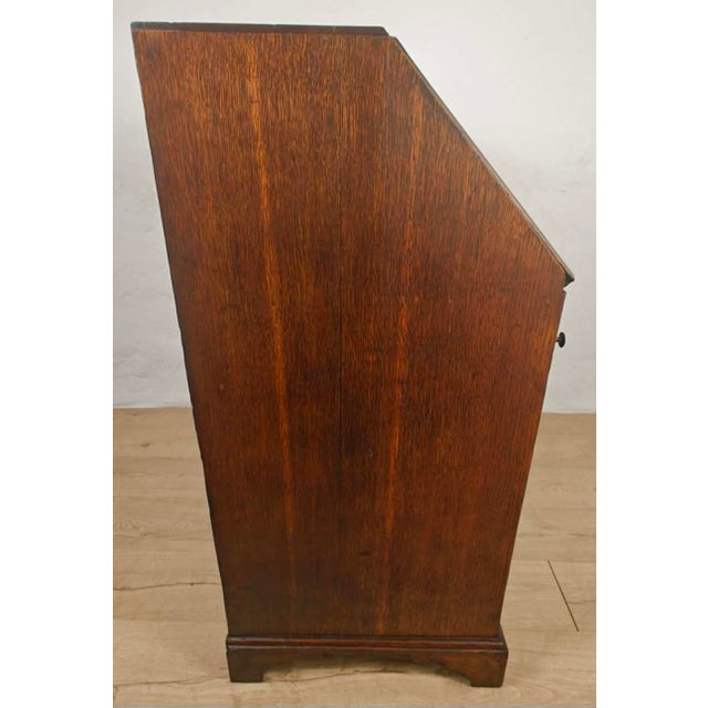 Antique English George III Writing Bureau in Oak, 18th Century For Sale - Image 16 of 18