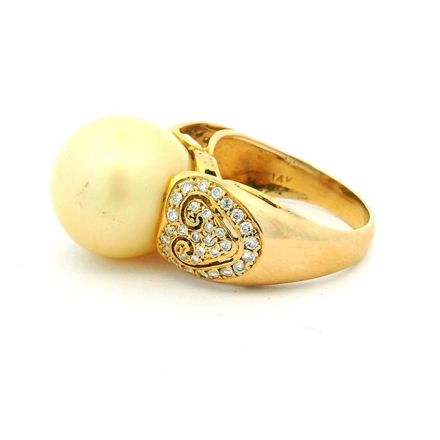 1990s 1990s Golden South Sea Pearl & Diamond 14k Gold Statement Ring, Size 7 For Sale - Image 5 of 12