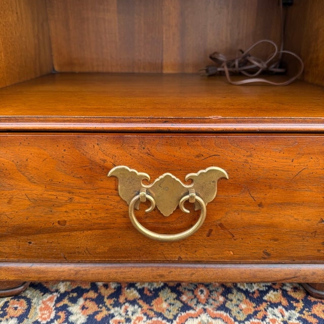 Chinoiserie Vintage Henredon Chinoiserie Walnut Single Drawer Nightstand With Open Cabinet For Sale - Image 3 of 12