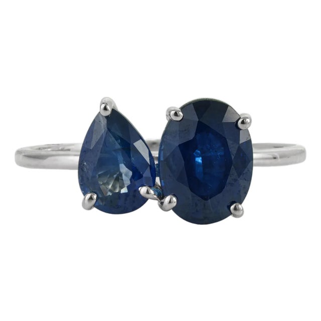 Contemporary 2.55ct Pear & Oval Blue Sapphire Toi Et Moi Ring Size 5 in 14k White Gold For Sale