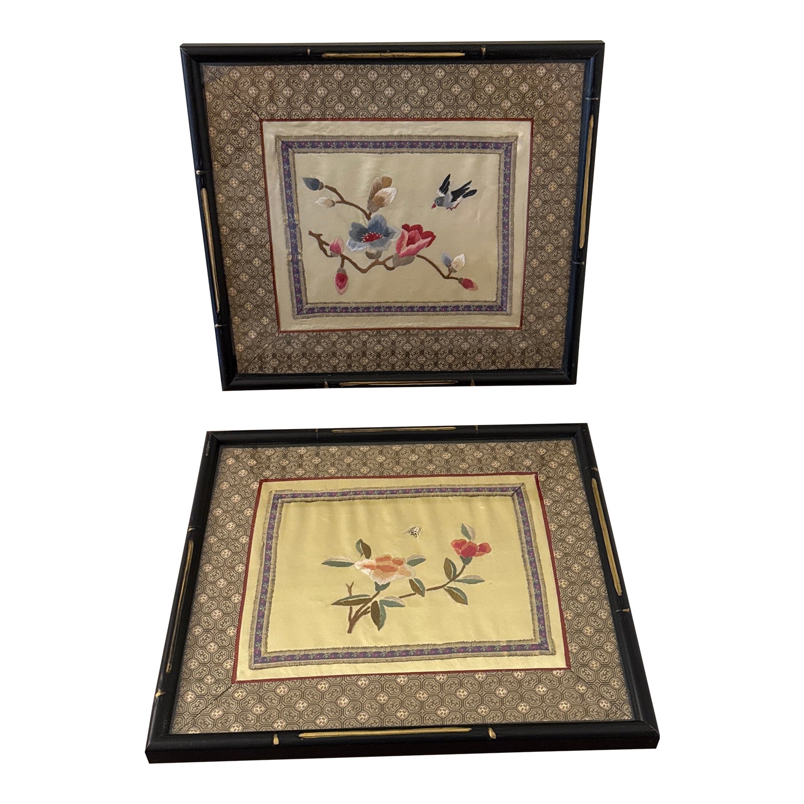 フランスアート　額縁セット　NEEDLEPOINT Vintage Vintage Framed Silk Needlepoint Artwork With Floral Designs