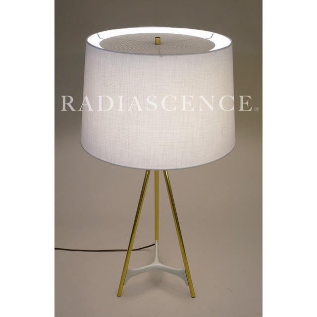 Lightolier Lightolier Gerald Thurston Atomic Modern Futuristic Tripod Brass Table Lamp 1950's For Sale - Image 4 of 12