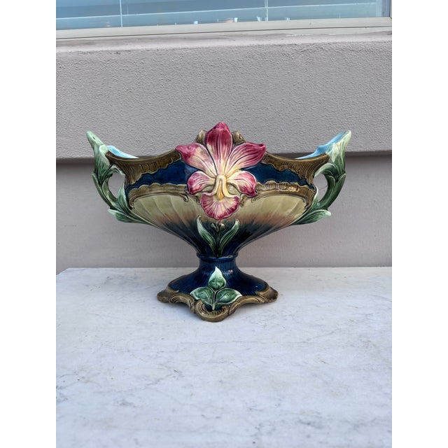 Army Green Austrian Majolica Lily Jardinière Greiner & Sohn, Circa 1900 For Sale - Image 8 of 9