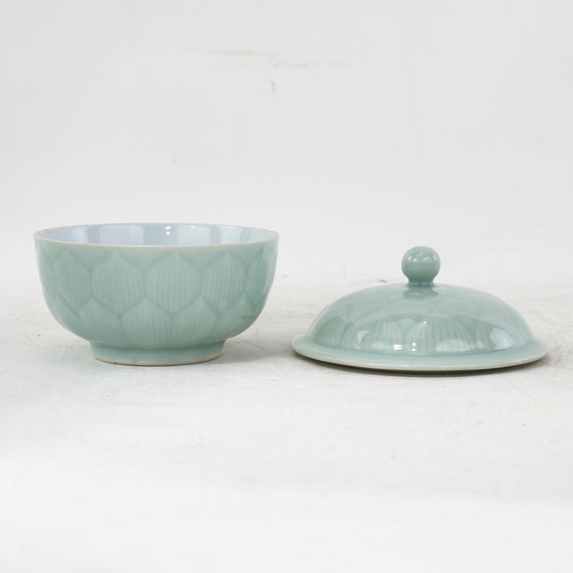 Vintage Chinese Celadon Green Lotus Flower Carved Porcelain Covered Bowl For Sale In New York - Image 6 of 13