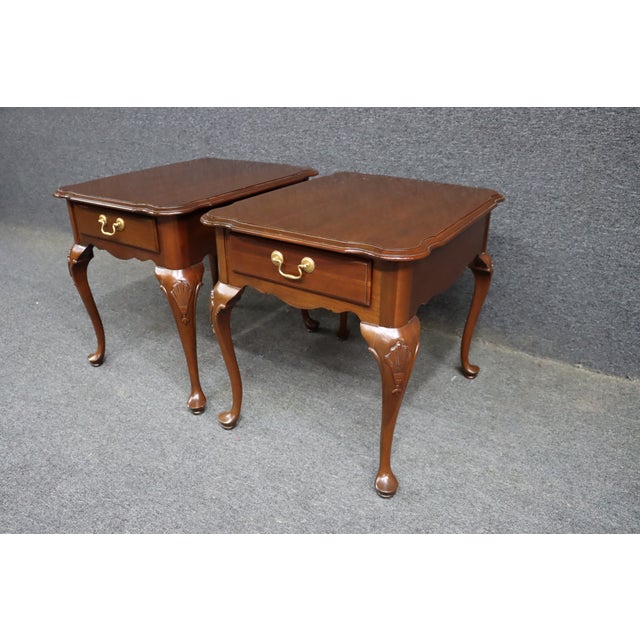 Queen Anne Ethan Allen Queen Anne Cherry Side Tables – Pair For Sale - Image 3 of 13