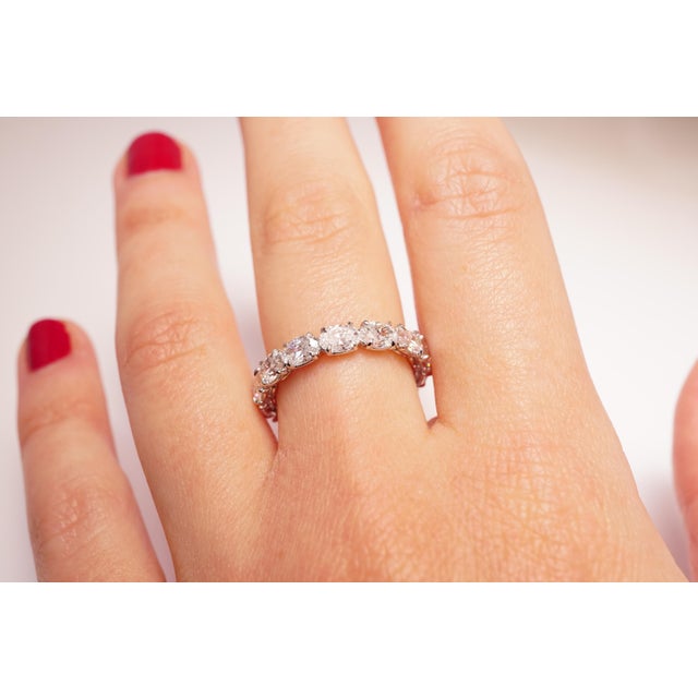 Contemporary 2.40 Carat Oval Diamond East-West Style Eternity Wedding Band in Platinum, Size 5.5 For Sale - Image 3 of 5