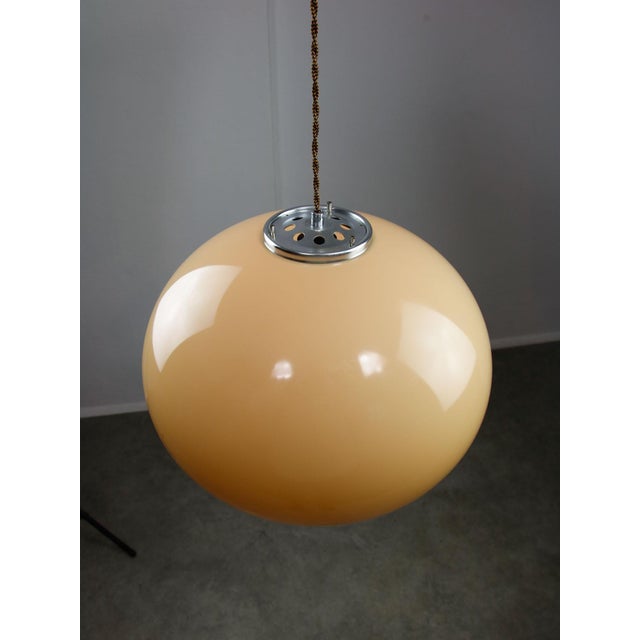 Brown Space Age Jolly Pendant Lamp by Luigi Massoni for Guzzini, 1960s For Sale - Image 8 of 17