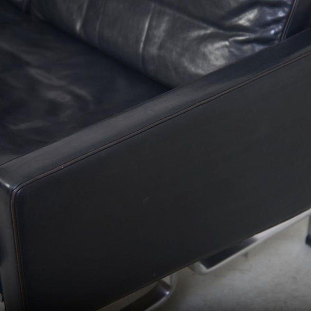 PK31 2-Seater Sofa in Black Elegance Leather by Poul Kjærholm, 2006 For Sale - Image 10 of 18