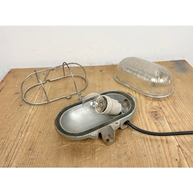 French Industrial Cast Iron Wall Lamp from Electro Fonte, Paris, 1960s For Sale - Image 14 of 18