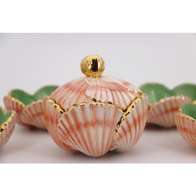 Mid-Century Modern Portuguese Majolica Set of Six Seashell Bowls and a Seashell Box , Studio Pottery For Sale - Image 13 of 17