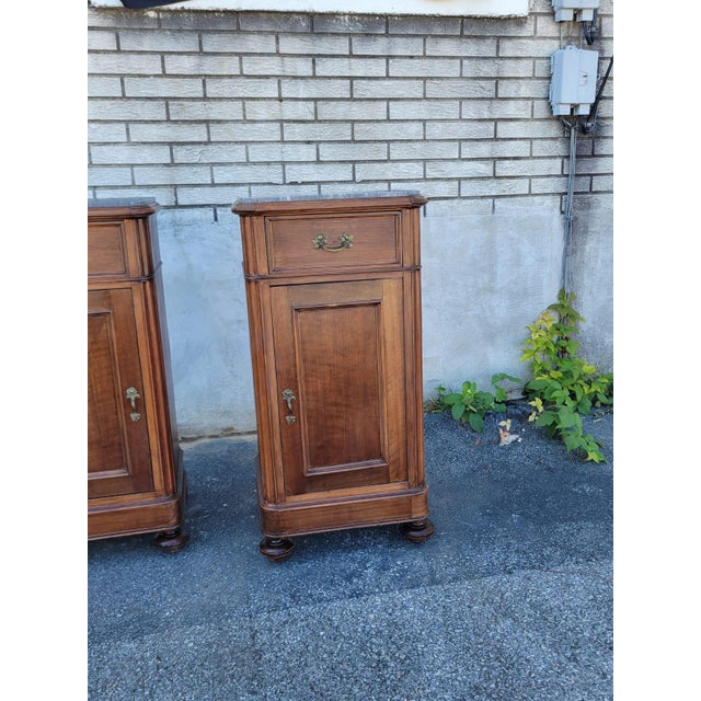 Pair of 19th Century French Walnut Marble Bedside Cabinets. For Sale - Image 9 of 14