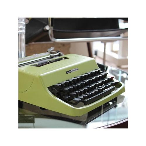 32 Typewriter from Olivetti Lettera For Sale - Image 5 of 15