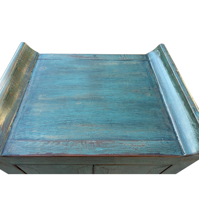 2000 - 2009 Distressed Sage Green Slim Narrow Point Edge Side Table Credenza Cabinet For Sale - Image 5 of 5