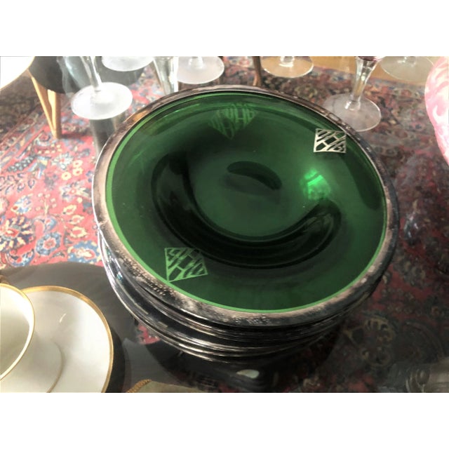 CORRECTION TO SHIPPING TIME, THIS IS SELLER SHIPPING, ARRIVAL TIME IS 4-10 DAYS FROM PURCHASE DATE. Heavy glass, a plate...