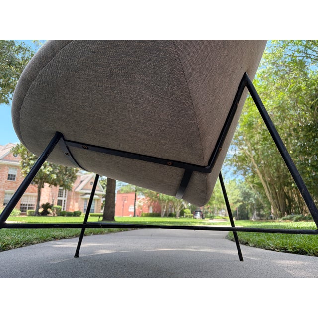 Pair of Oversized Vintage Mid-Century Modern Saucer Lounge Chairs, Italian Modern Style For Sale - Image 9 of 11