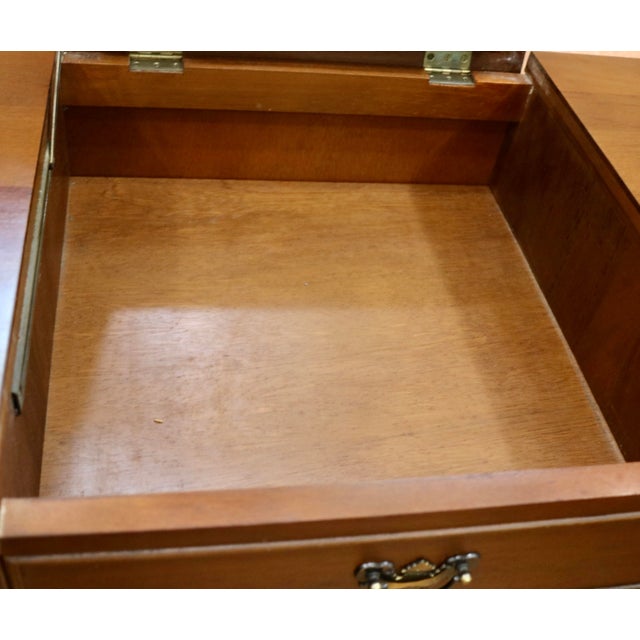 Craftique Furniture Authentic Reproduction Dressing Table With Mirror For Sale - Image 4 of 6