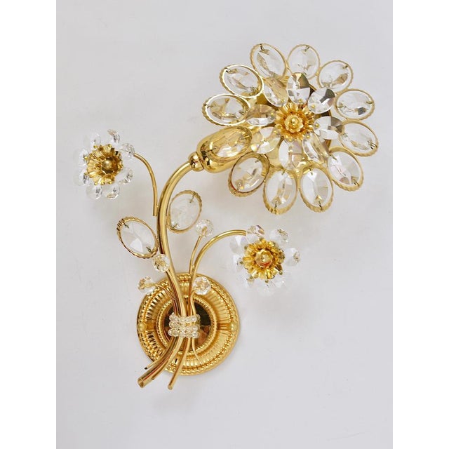 1970s Gilt Brass Flower Wall Lights with Crystals from Palwa, Germany, 1970s, Set of 2 For Sale - Image 5 of 15