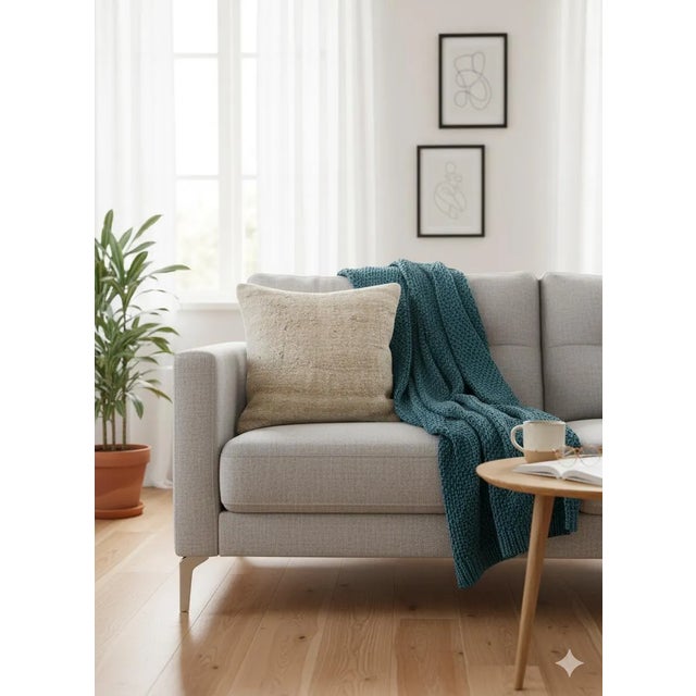 1980s Textured Hemp Accent Pillow, Cool Silver Ivory Cushion, Handwoven Turkish Anatolian Pillow With Insert, 16x16 In For Sale - Image 5 of 8